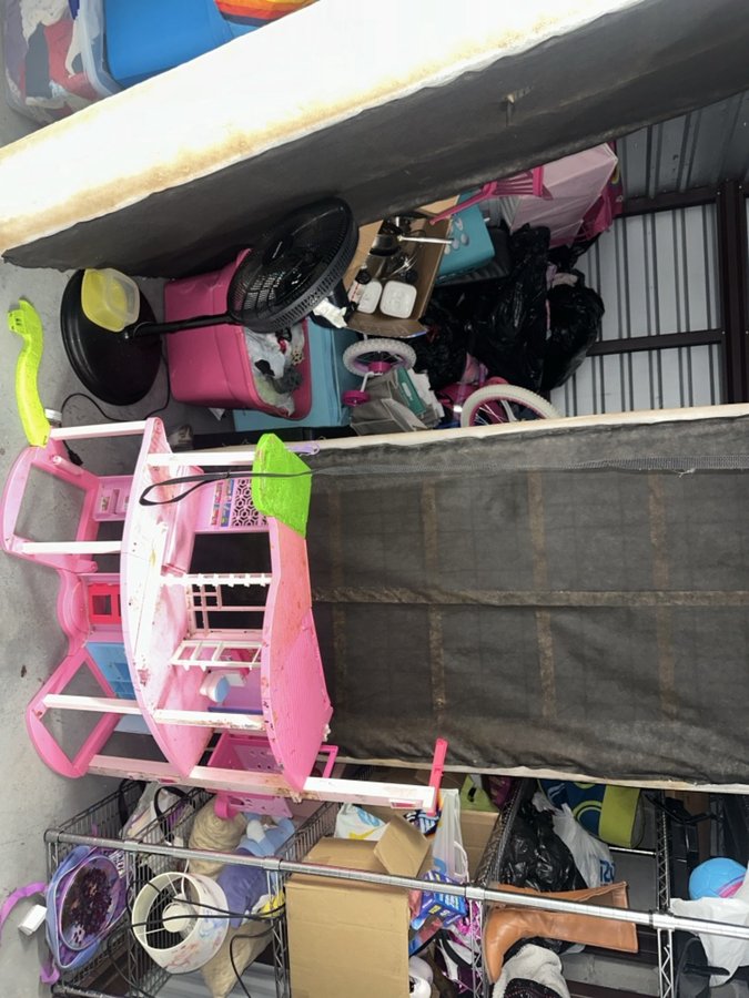 10 x 10 storage unit in Fayetteville, GA