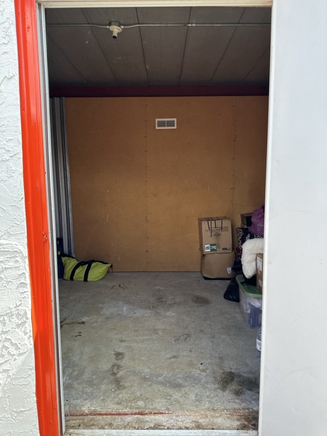 12 x 10 storage unit in Douglasville, GA