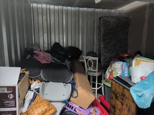 10 x 10 unit in Des Plaines