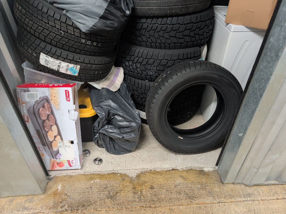 7 x 10 storage unit in Des Plaines, IL