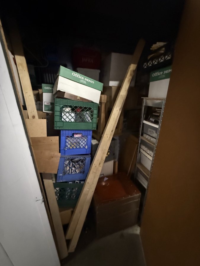 10 x 10 storage unit in Arcadia, CA