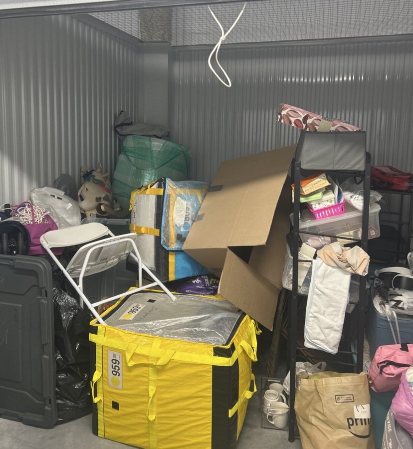 10 x 10 storage unit in North Bergen, NJ