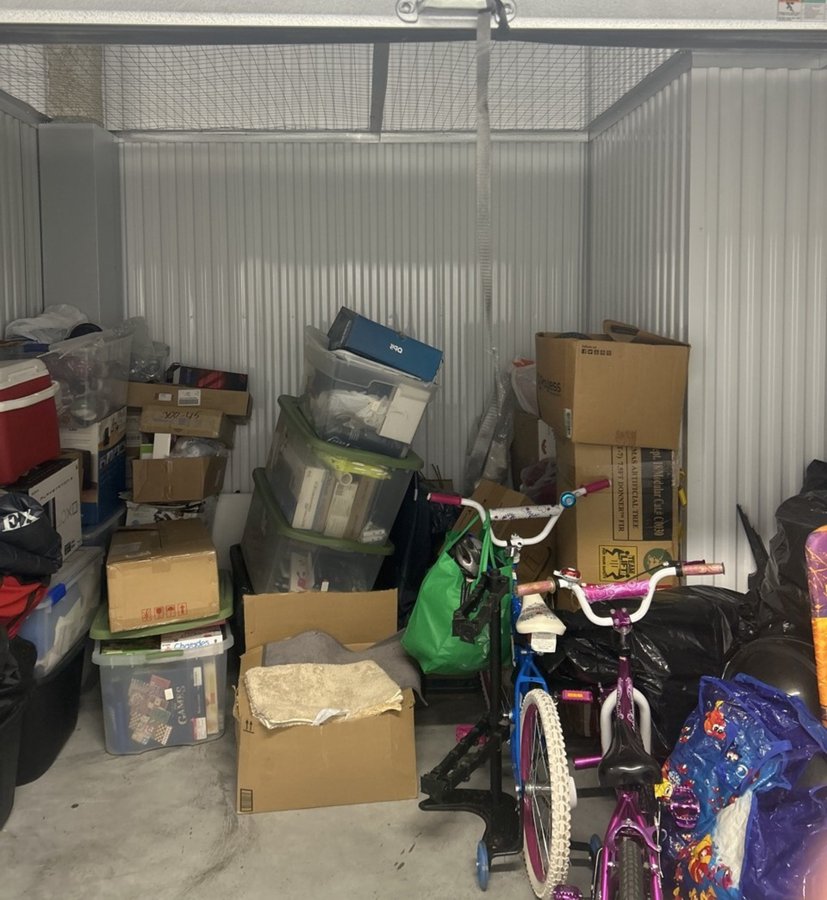 11 x 10 storage unit in North Bergen, NJ