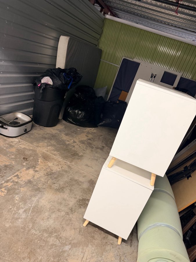 10 x 10 storage unit in Des Moines, IA