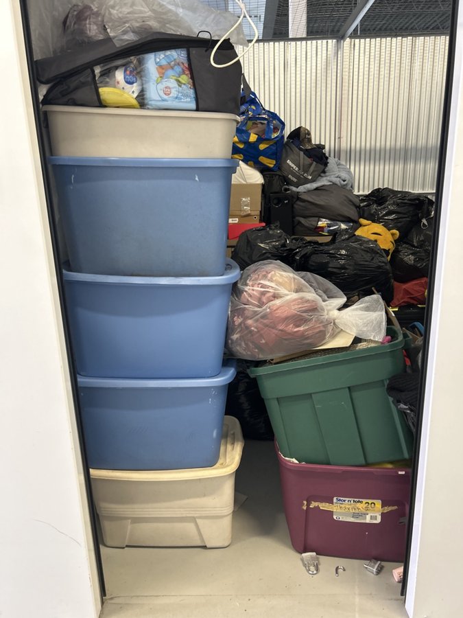 10 x 10 storage unit in Hamilton, NJ