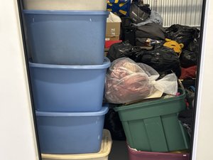 10 x 10 unit in Hamilton