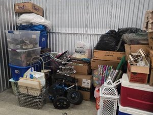 5 x 10 unit in Saint Ann