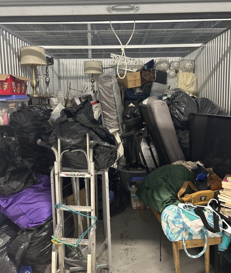 10 x 15 storage unit in Hamilton, NJ
