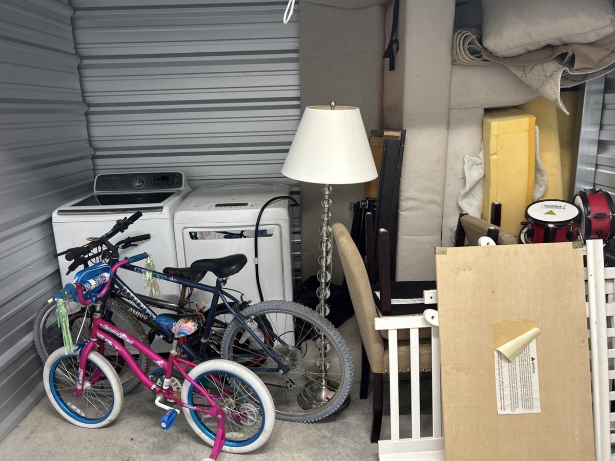 10 x 8 storage unit in Hamilton, NJ