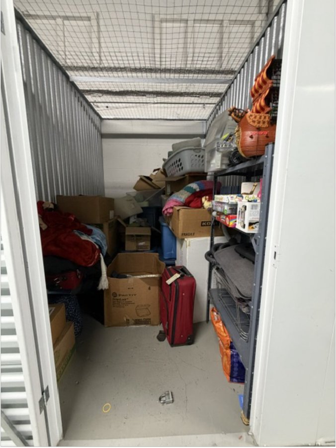 5 x 10 storage unit in Woodbridge, NJ