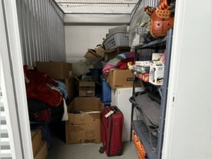 5 x 10 unit in Woodbridge