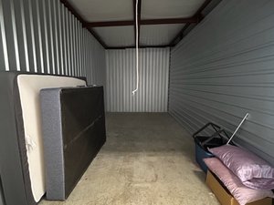 10 x 20 unit in Terrell