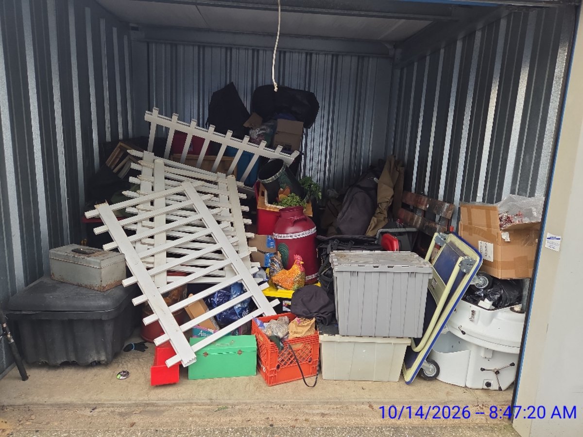10 x 10 storage unit in Bicknell, IN