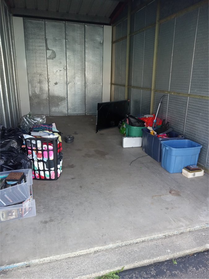 10 x 20 storage unit in Sterling Heights, MI