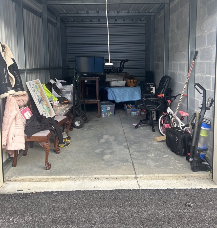 10 x 19 storage unit in Hazlet, NJ