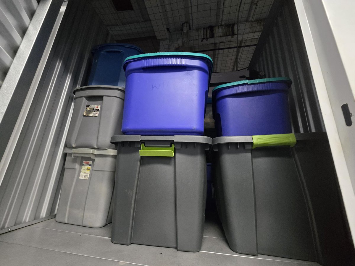 5 x 5 storage unit in Ridgewood, NY
