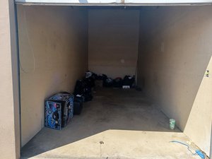 10 x 24 unit in Sparks