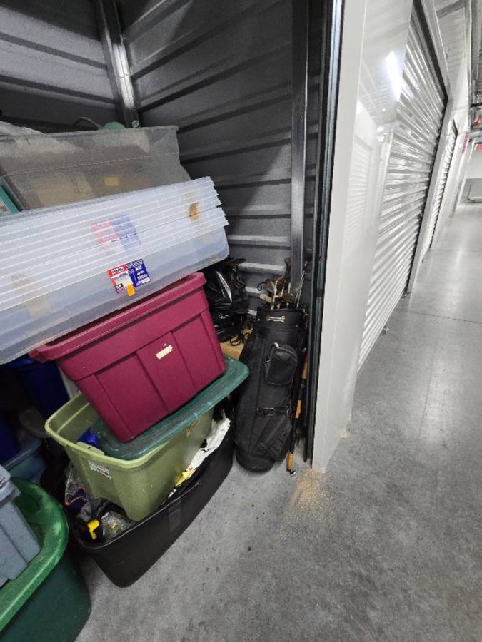 5 x 10 storage unit in Macomb, MI
