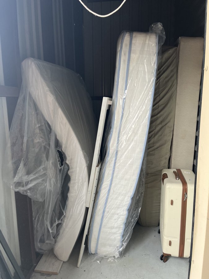 5 x 10 storage unit in Houston, TX