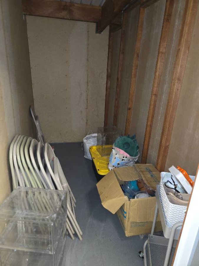 5 x 10 storage unit in Daly City, CA