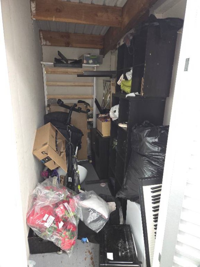 5 x 10 storage unit in Daly City, CA