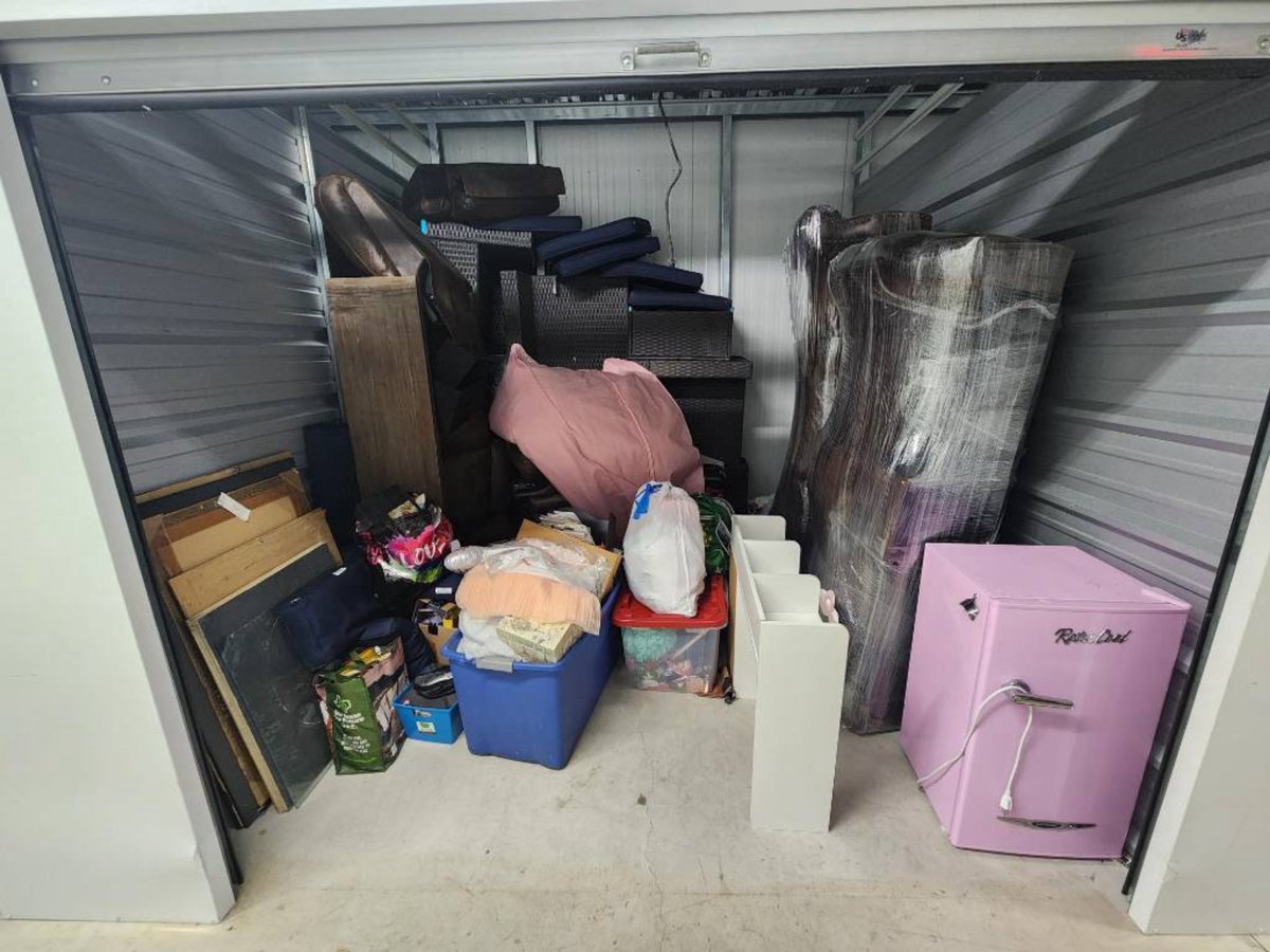 10 x 10 storage unit in San Antonio, TX