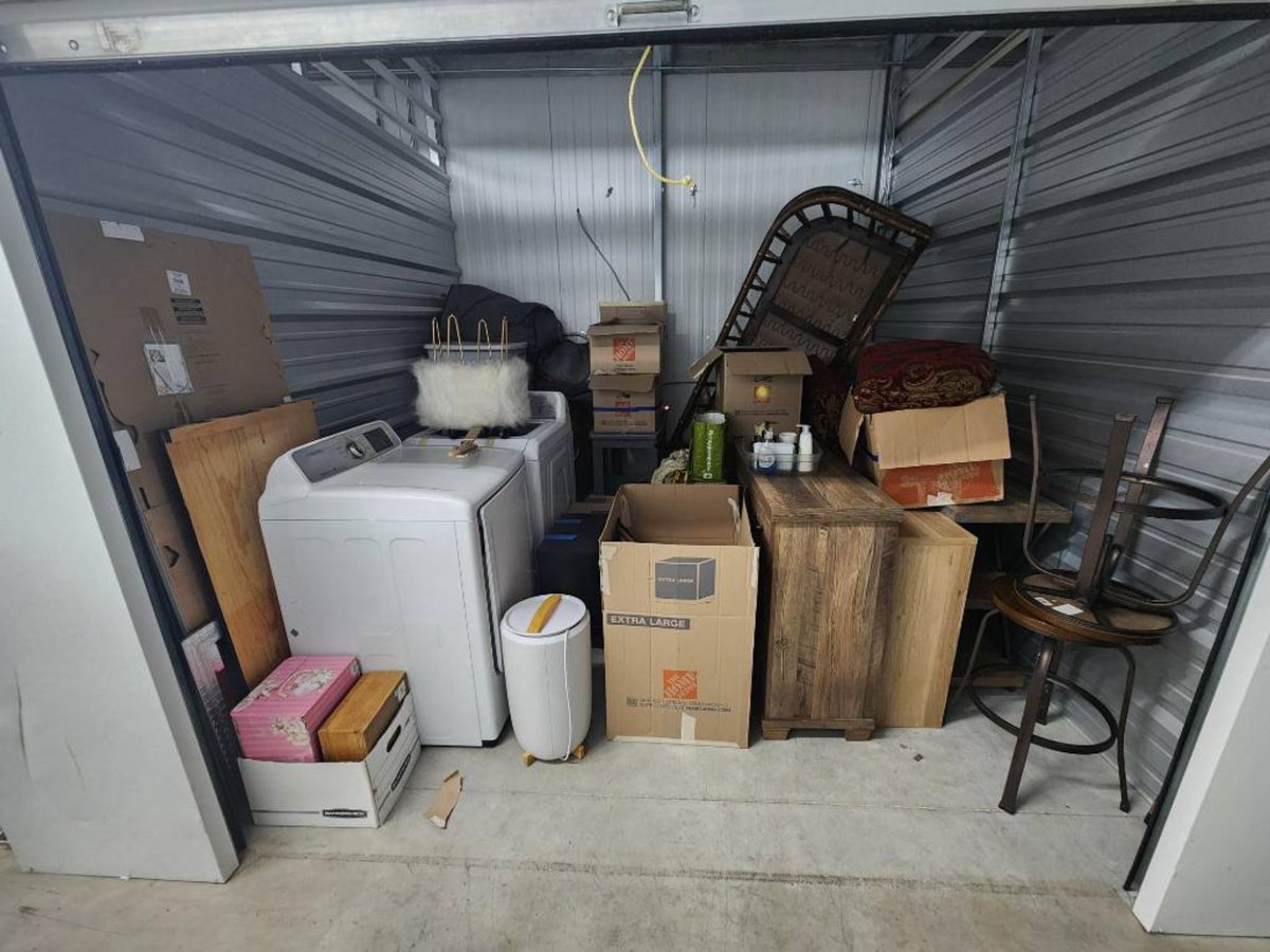 10 x 10 storage unit in San Antonio, TX