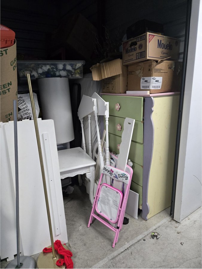 10 x 10 storage unit in Ridgewood, NY
