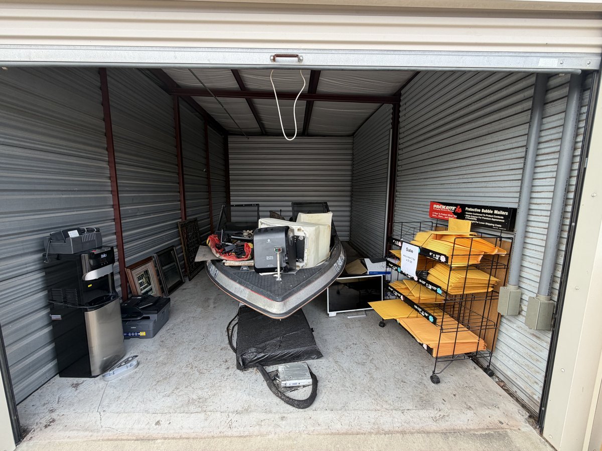 10 x 25 storage unit in Round Rock, TX