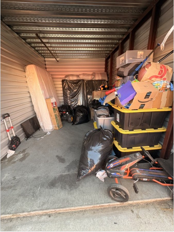 10 x 15 storage unit in San Bernardino, CA