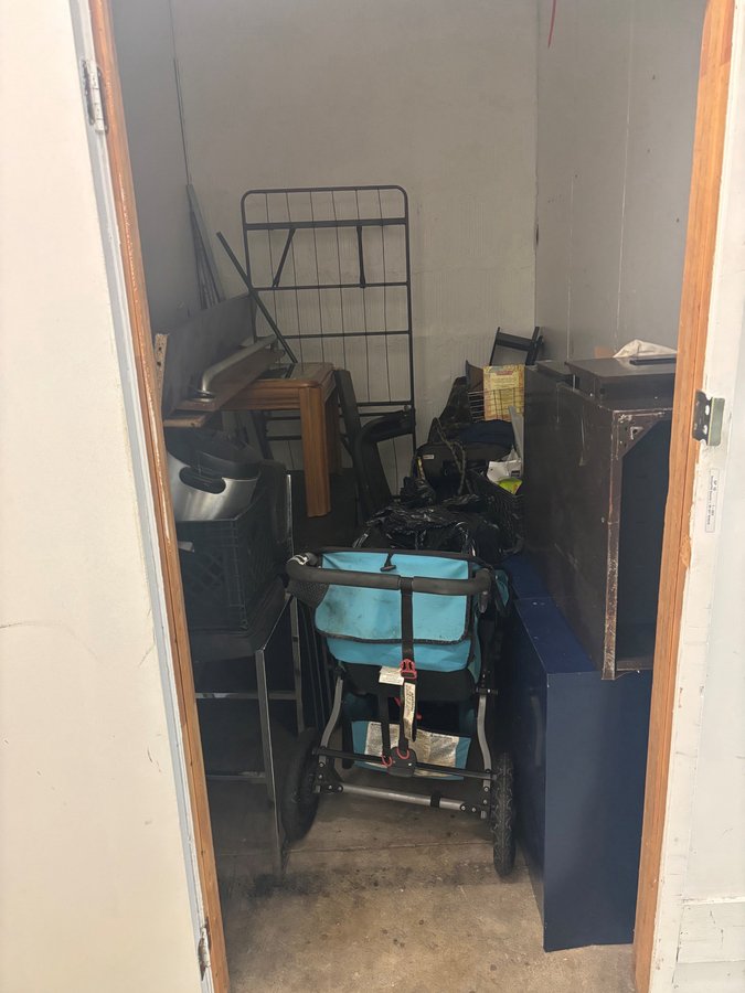 5 x 8 storage unit in San Francisco, CA