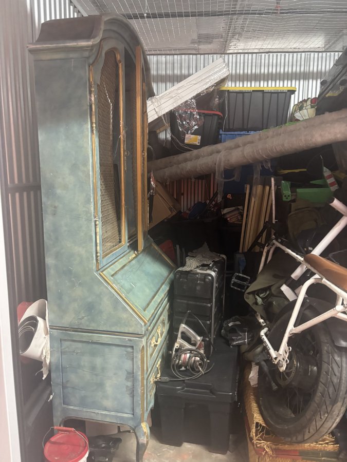 10 x 10 storage unit in Long Island City, NY