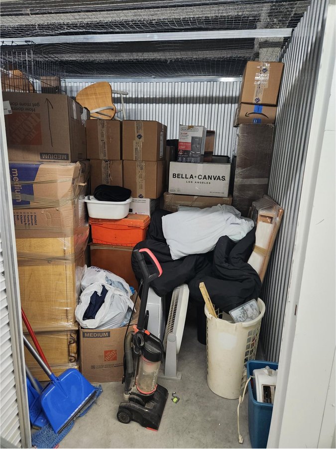 10 x 10 storage unit in Yonkers, NY
