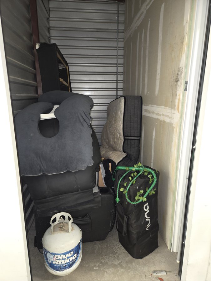 5 x 10 storage unit in Las Vegas, NV