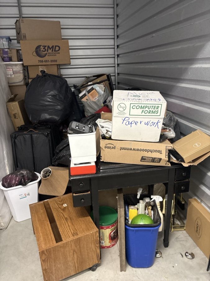 10 x 10 storage unit in Munster, IN