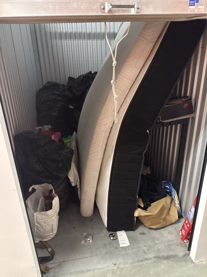 5 x 10 storage unit in Baltimore, MD