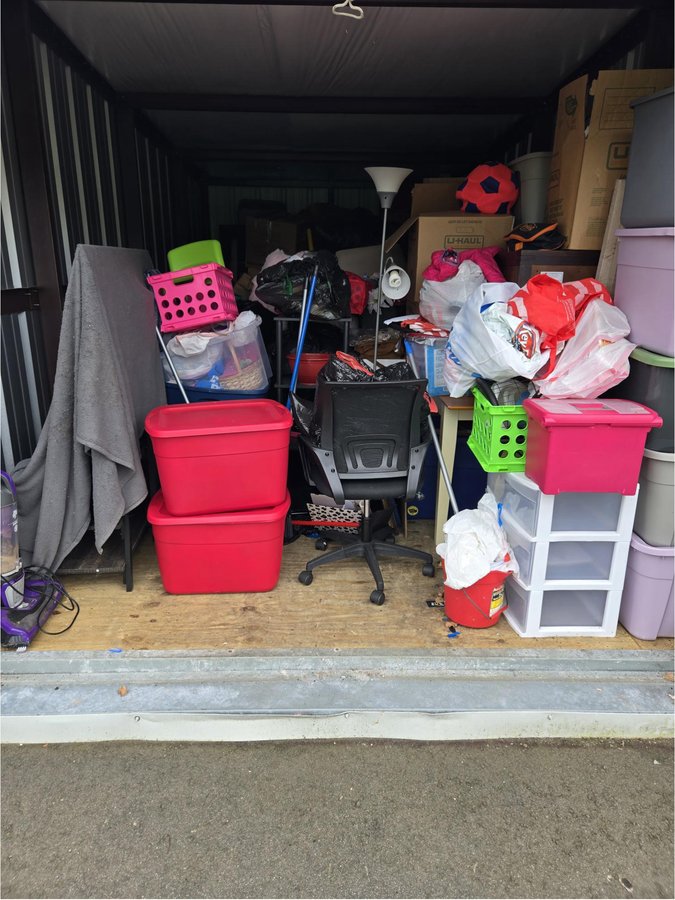 10 x 20 storage unit in Bloomfield, CT