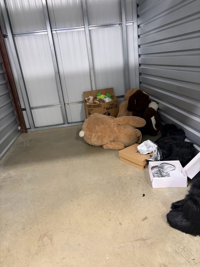 10 x 7 storage unit in Capitol Heights, MD