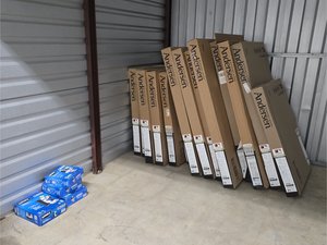 10 x 10 unit in Jamesburg