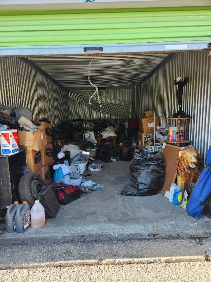 10 x 25 storage unit in St Louis, MO