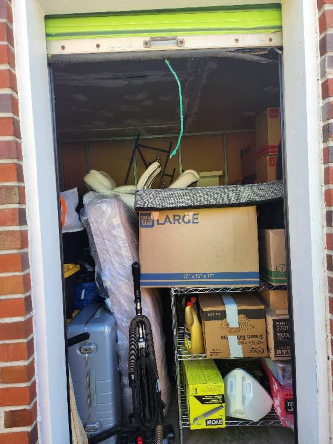 10 x 10 storage unit in St Louis, MO