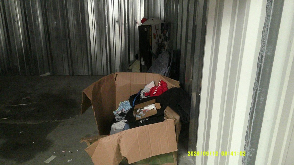 10 x 15 storage unit in North Babylon, NY