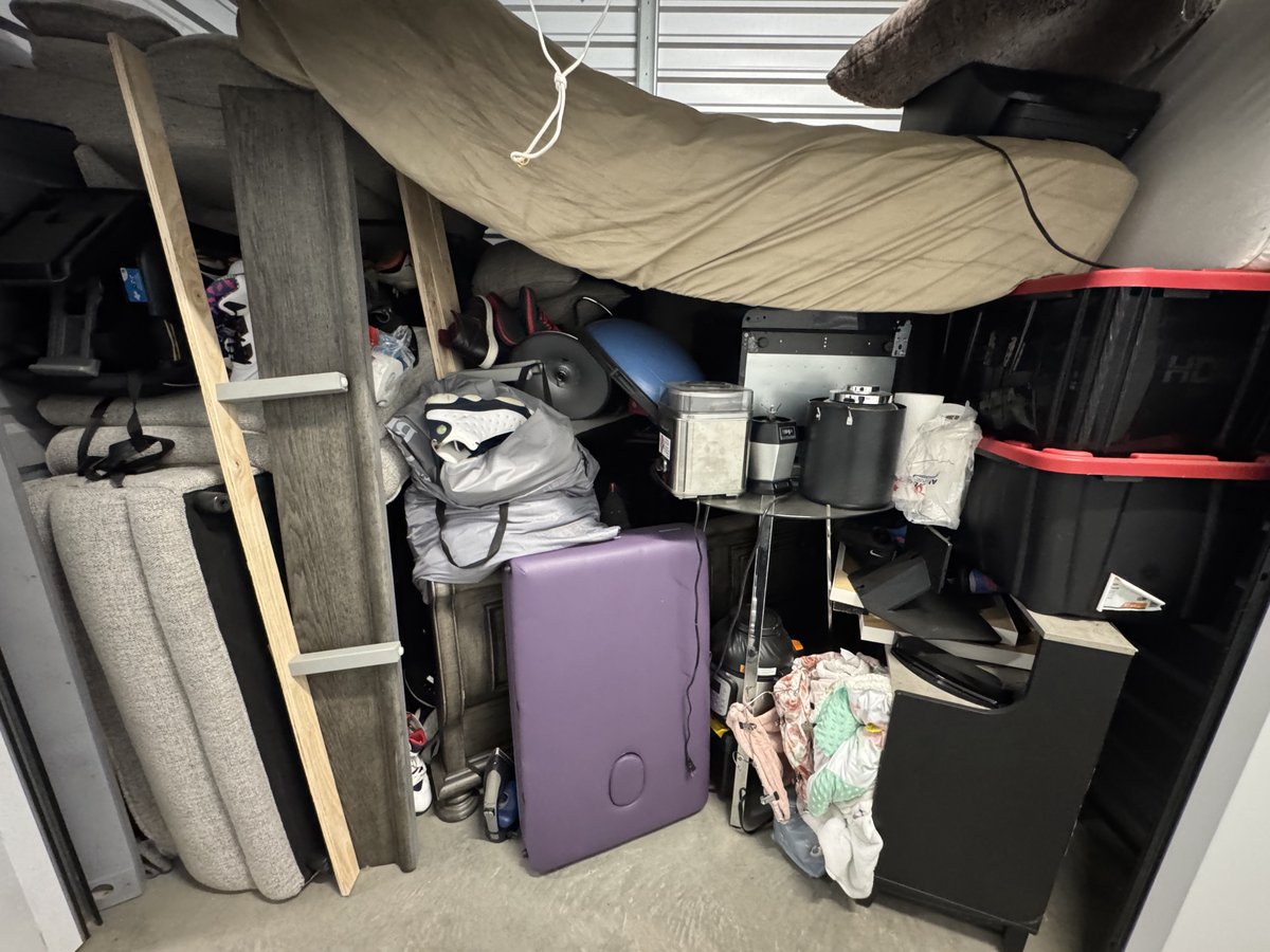 10 x 7 storage unit in Eastvale, CA