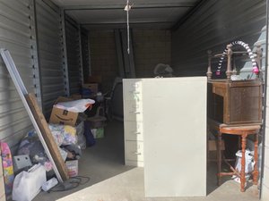 10 x 20 storage unit in Riverside, CA