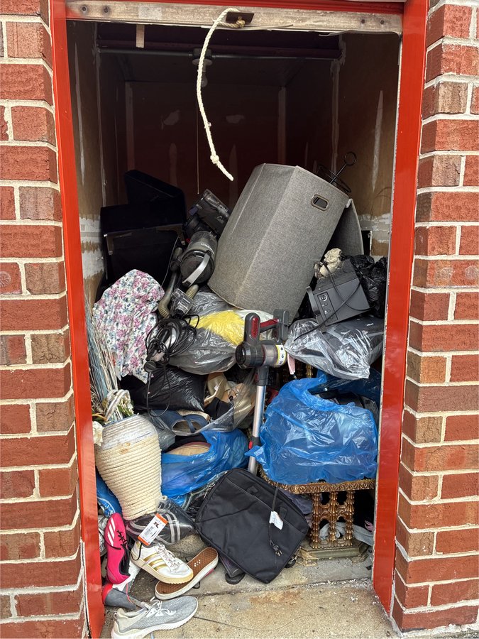 5 x 10 storage unit in Bridgeview, IL