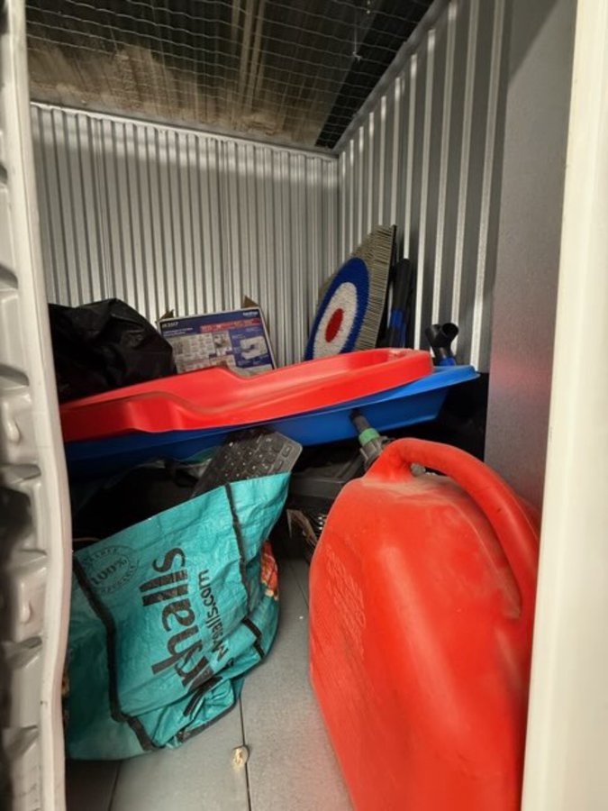 5 x 5 storage unit in Lawrence, NY