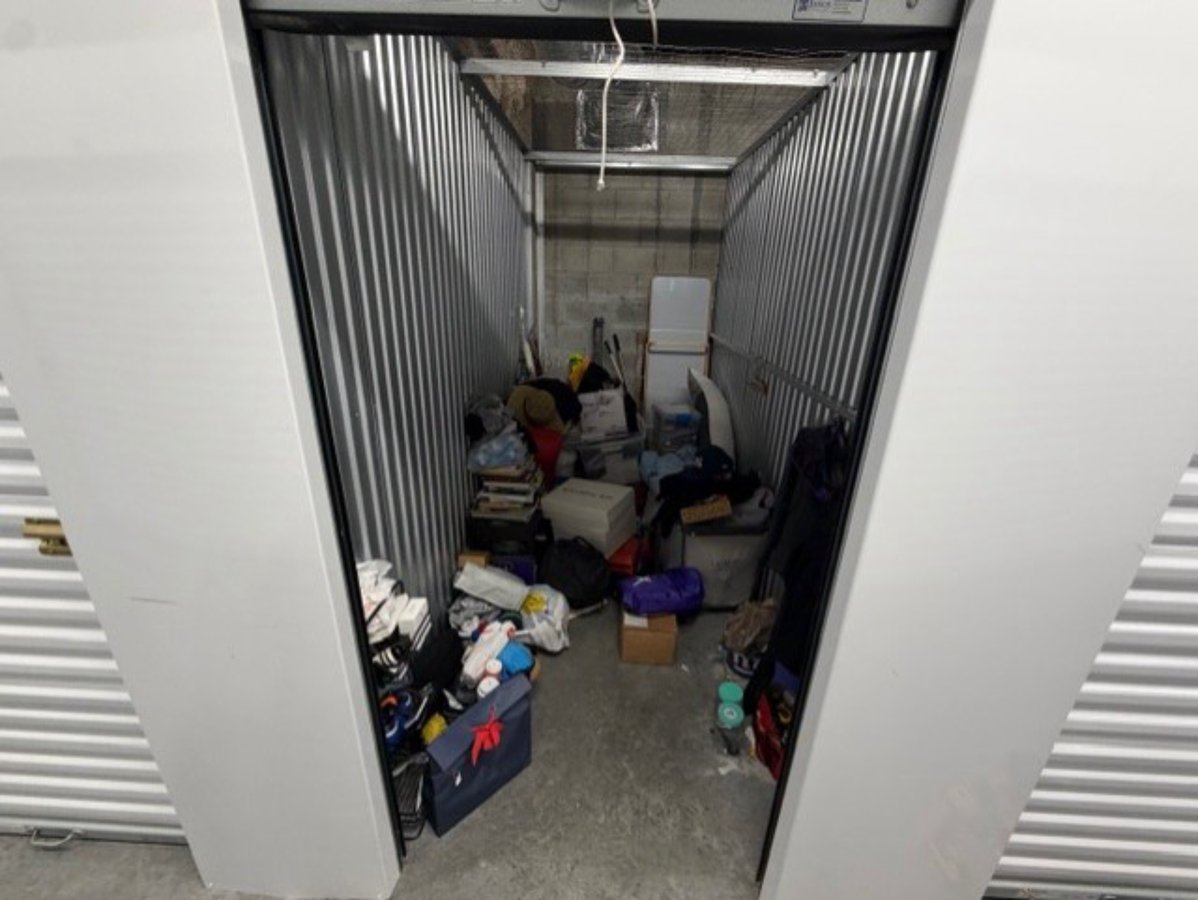 5 x 10 storage unit in West Palm Beach, FL
