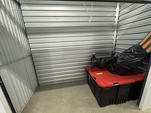 5 x 10 unit in Eastvale