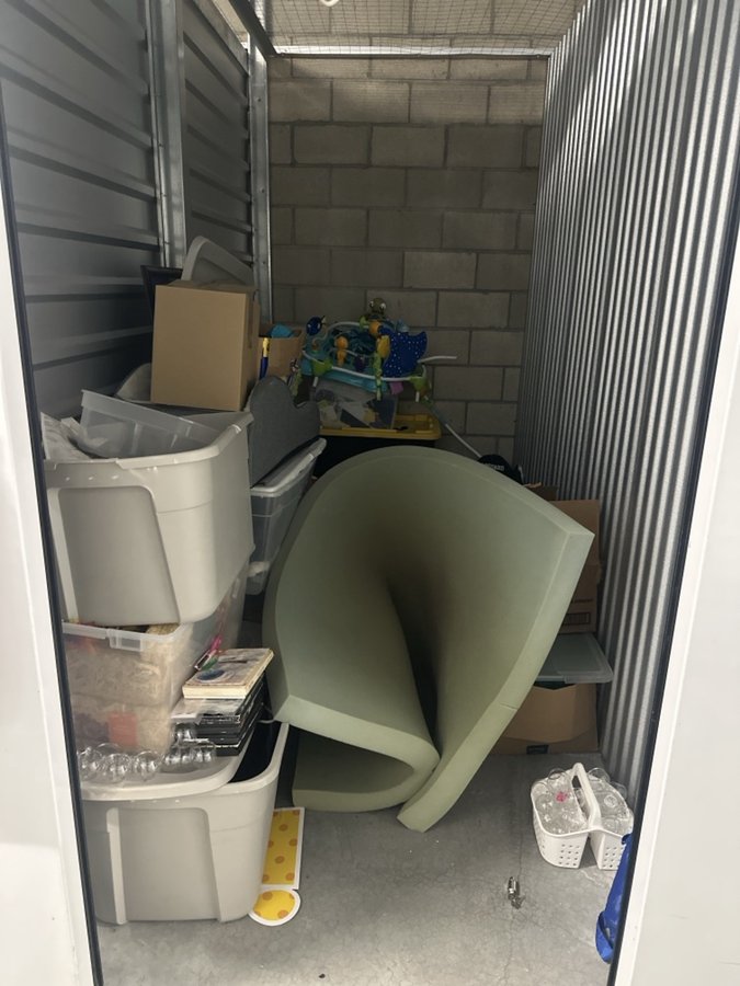 5 x 10 storage unit in Cypress, CA