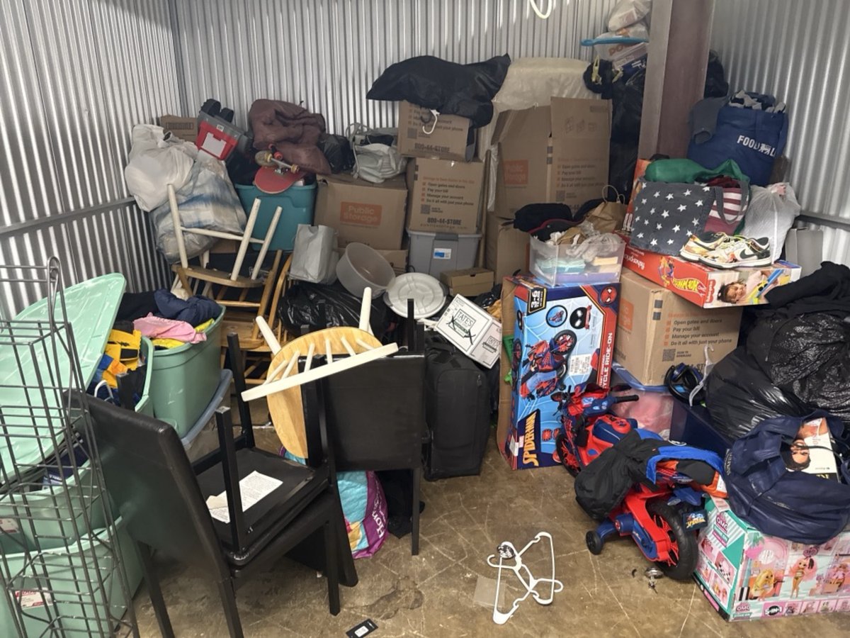 10 x 10 storage unit in Glen Burnie, MD